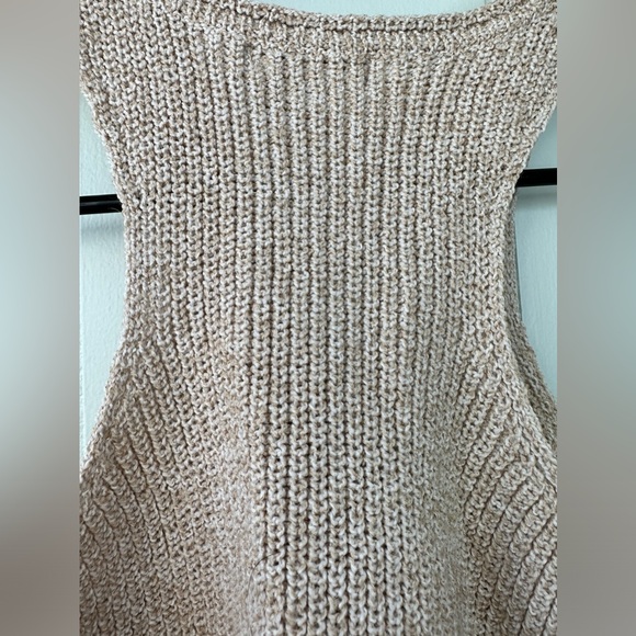 Knitted Crop Top - Picture 6 of 7